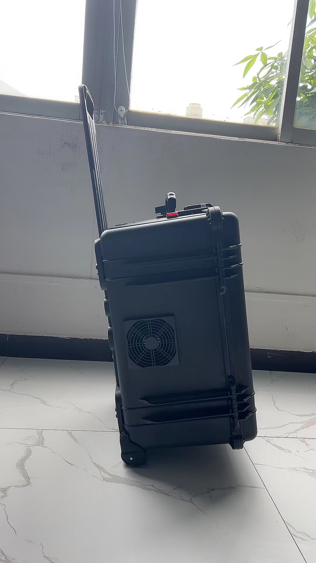 老城手拉箱型移动通信干扰器
